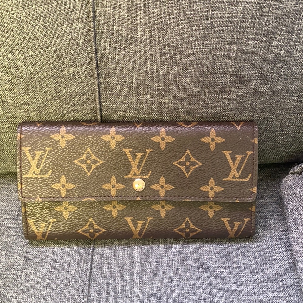 Louis Vuitton wallet/clutch!